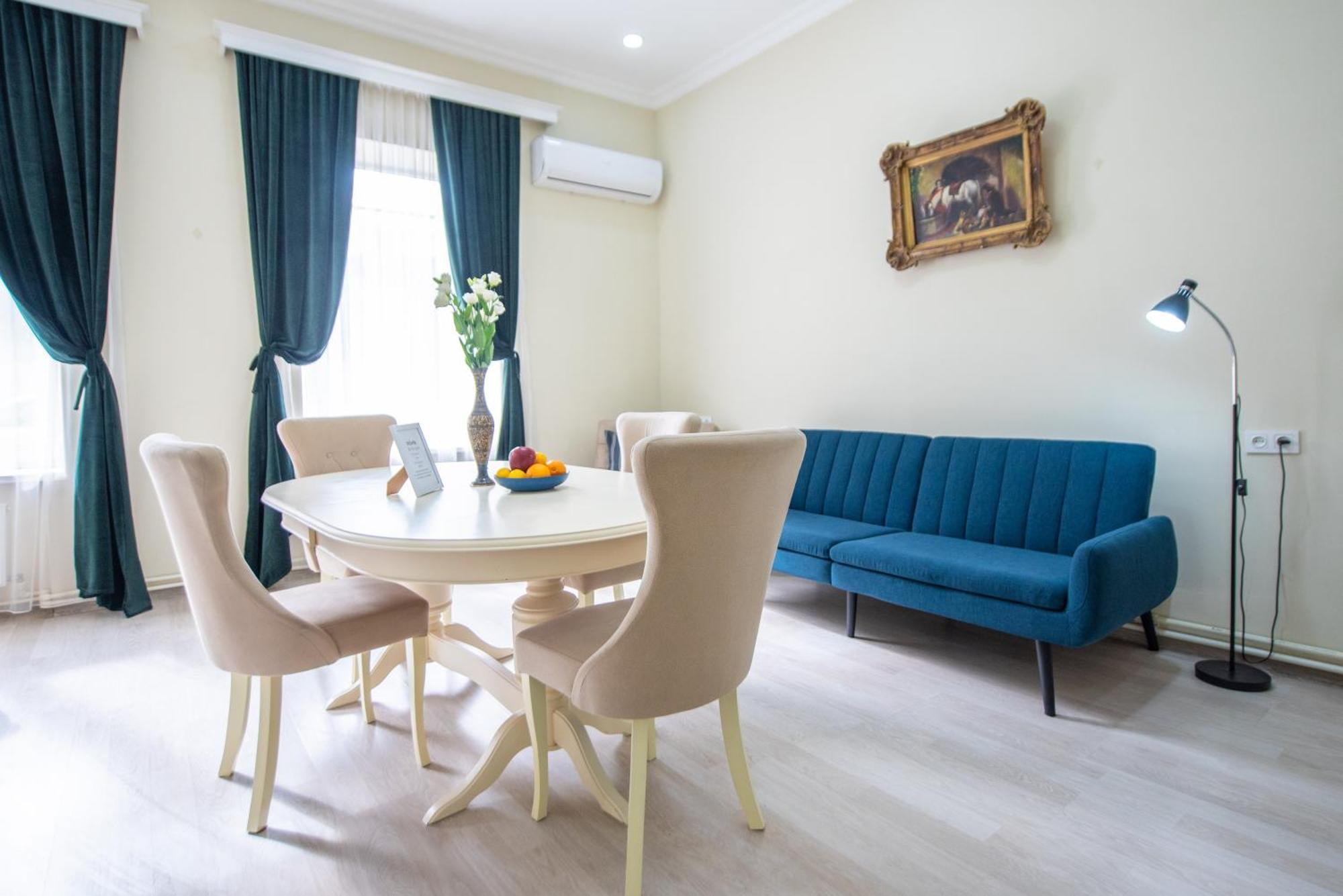 Old Town-Booking Apartment Tbilisi Buitenkant foto